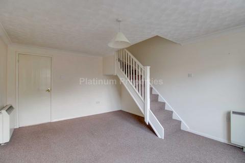 2 bedroom terraced house to rent, Spencer Croft, Ely