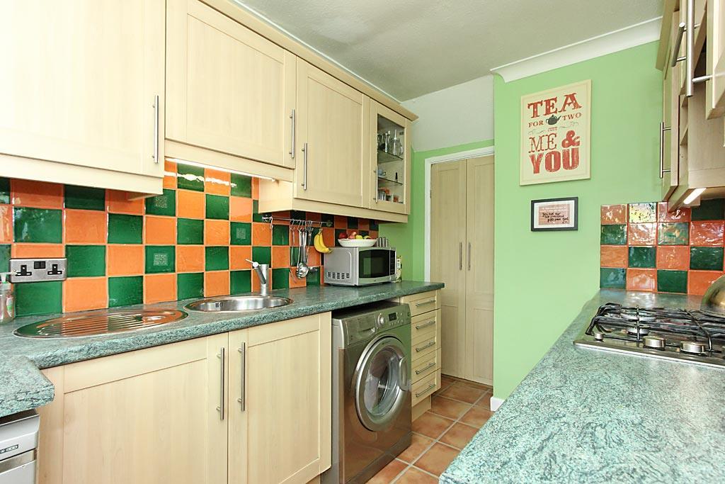 Amb-Kitchen 2.jpg