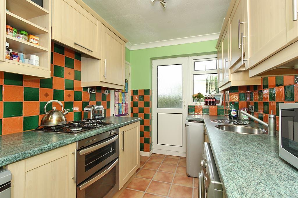 Amb-Kitchen 3.jpg