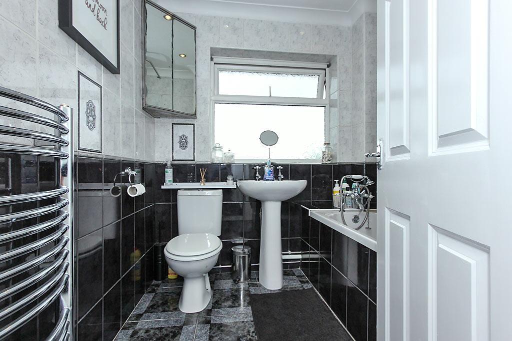 Amb-Bathroom 1.jpg