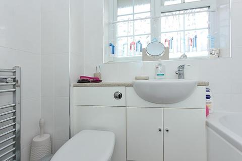 46 Periwinkle Close, Sittingbourne, ME10 2JU