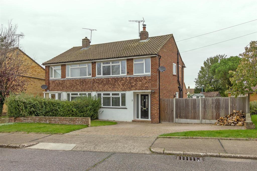 West Ridge, Sittingbourne, Kent, ME10 3 bed semidetached house £325,000
