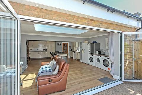 35 Bobbing Hill, Bobbing, Sittingbourne, ME9 8NY