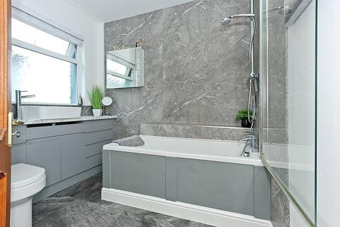 35 Bobbing Hill, Bobbing, Sittingbourne, ME9 8NY