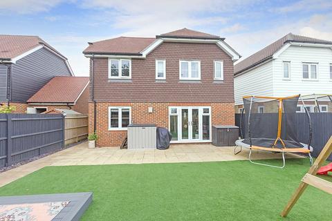 6 Deane Close, Sittingbourne, ME10 3ES