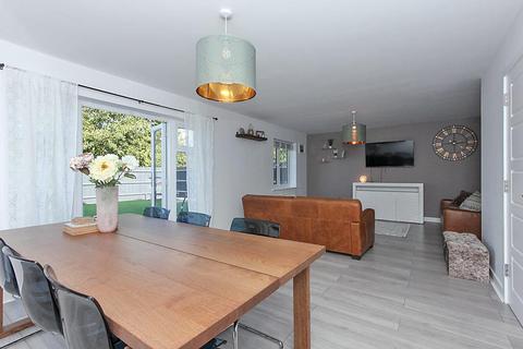 6 Deane Close, Sittingbourne, ME10 3ES