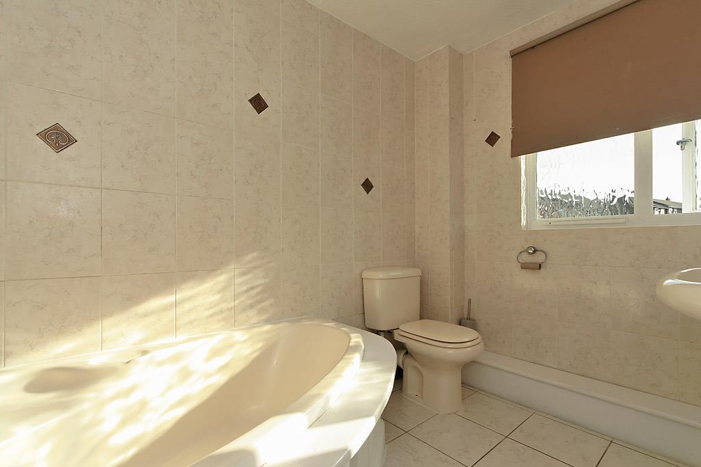 Ced-Bathroom.jpg