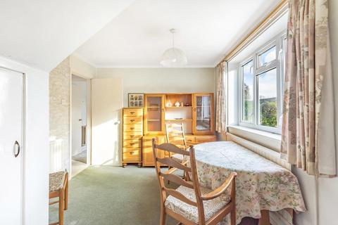 13 Amberley Drive, Woodham, Addlestone, KT15 3SN