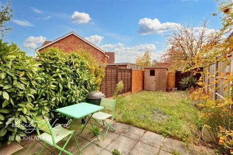 2 bedroom terraced house to rent, Hither Farm Road SE3