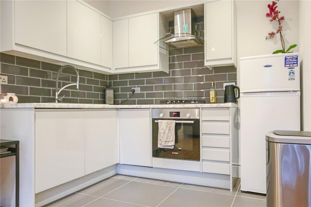 L'avenir, Opladen Way, Bracknell, Berkshire, RG12 1 bed apartment £