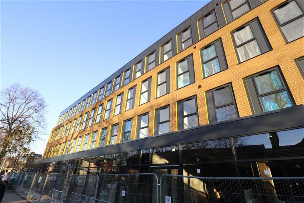 102 Manchester Road, Manchester, M21 9BG 1 bed apartment £800 pcm (£
