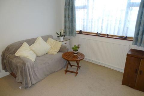 6 Beech Close, Ashford, TW15 1PN