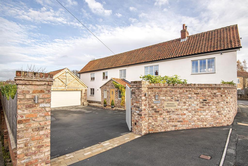 Hensall Farmhouse, Finkle Street, Hensall, DN14 0QY 5 bed detached