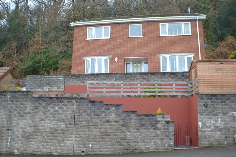 Thorney Road, Baglan, Port Talbot, Neath Port Talbot. SA12 8LW 4 bed