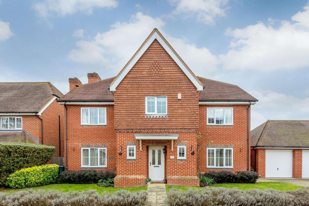 Knox Road, Guildford 5 bed detached house £990,000