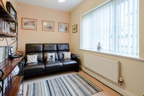 38 Knox Road, Guildford, GU2 9AH