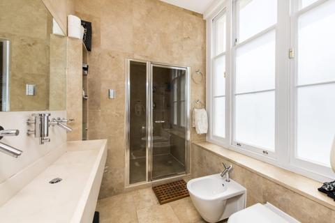 16 Warwick Avenue, London, W2 1XB