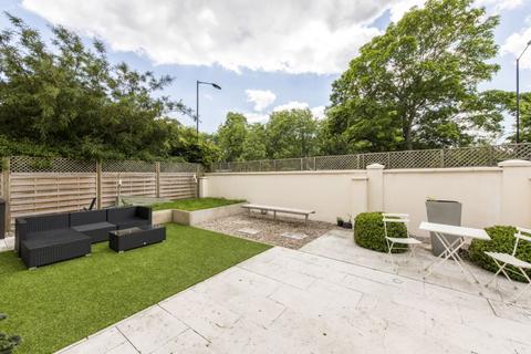 16 Warwick Avenue, London, W2 1XB