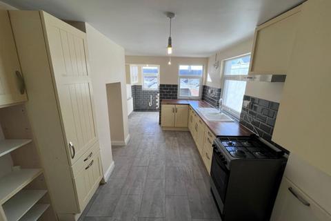 3 bedroom terraced house to rent, 36 Trafalgar Place Brynmill Swansea