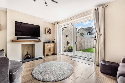 3 Farm Close, Aston, Bampton, OX18 2DR