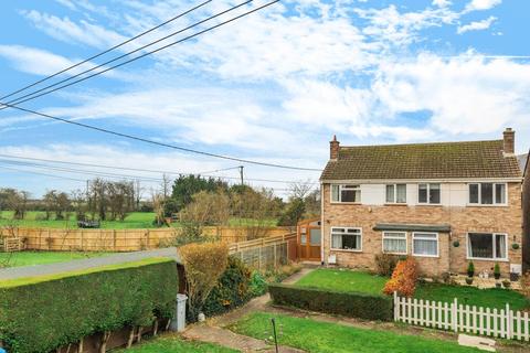 3 Farm Close, Aston, Bampton, OX18 2DR
