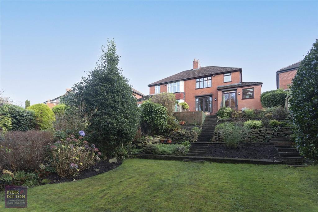 Parkside, Alkrington, Middleton, Manchester, M24 3 bed semidetached house £315,000