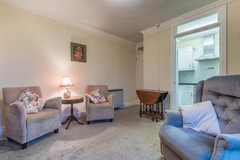 2 bedroom ground floor flat for sale - 11 Elleray Gardens, Windermere
