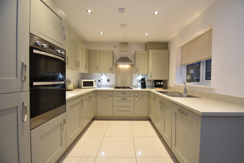 Alder Way, Sudbury 3 bed detached house £330,000