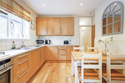 14c Treport Street, London, SW18 2BP