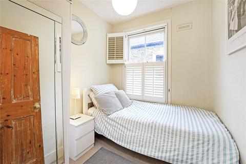 14c Treport Street, London, SW18 2BP