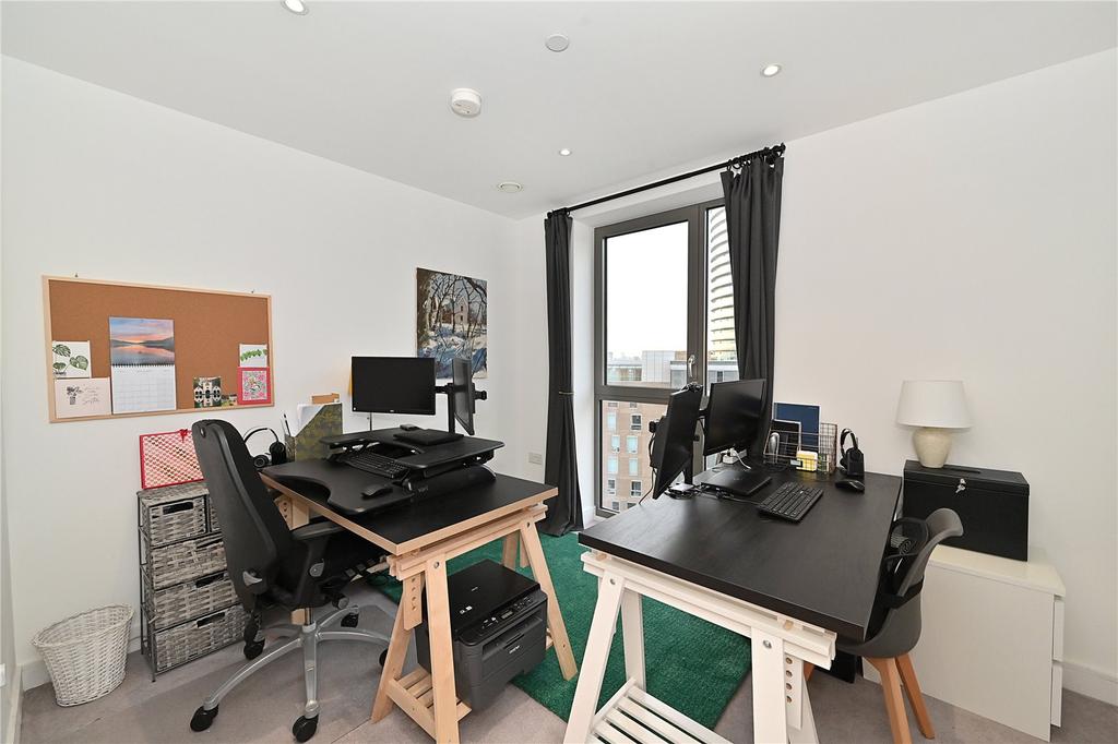 Bedroom/Study