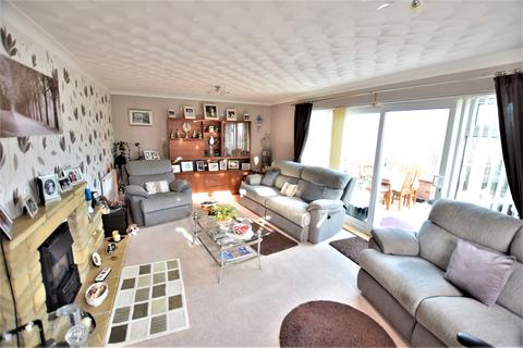 21 Compit Hills, Cromer, NR27 9LJ