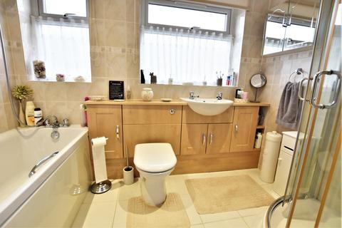 21 Compit Hills, Cromer, NR27 9LJ