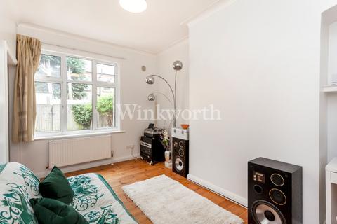 136 Hewitt Avenue, London, N22 6QE