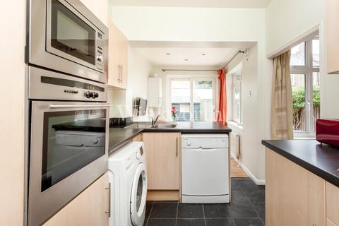 136 Hewitt Avenue, London, N22 6QE