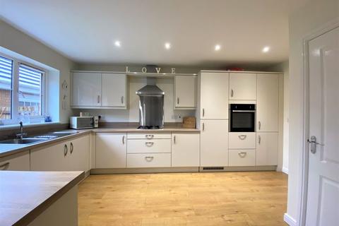 26 Bryn Meurig, Llanharry, Pontyclun, CF72 9FY