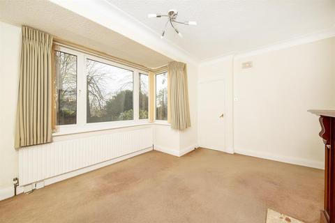 1 Parkland Gardens, Leeds, LS6 4PG