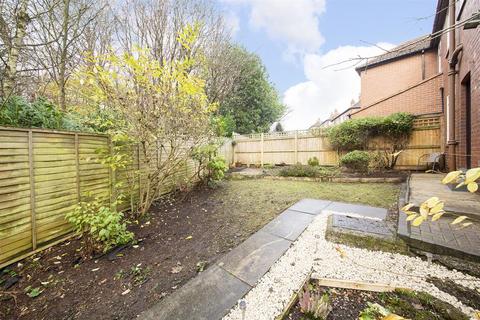 1 Parkland Gardens, Leeds, LS6 4PG