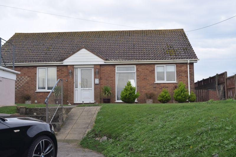 Warren Road, Brean 3 bed detached bungalow £1,250 pcm (£288 pw)