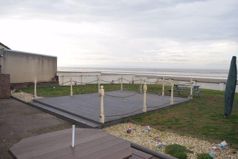Warren Road, Brean 3 bed detached bungalow £1,250 pcm (£288 pw)