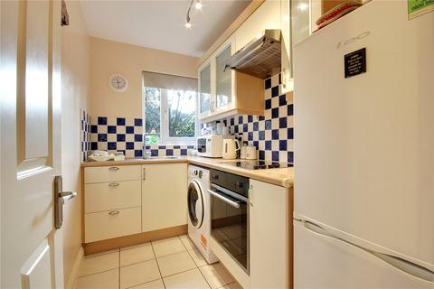 16 Haydon Close, Enfield, EN1 2BN
