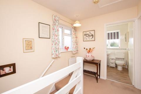 18 Royston Gardens, St Margarets At Cliffe, Dover, CT15 6AD