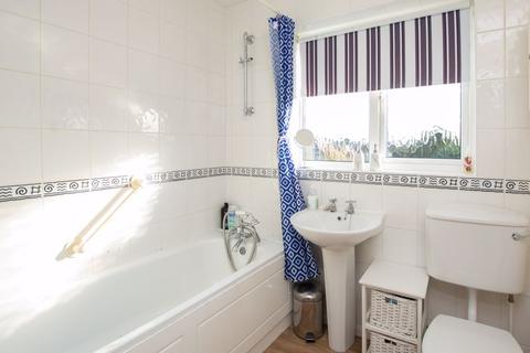 18 Royston Gardens, St Margarets At Cliffe, Dover, CT15 6AD