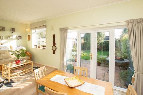 18 Royston Gardens, St Margarets At Cliffe, Dover, CT15 6AD