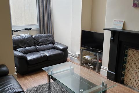 6 bedroom house to rent, Gwydr Crescent, Uplands, Swansea