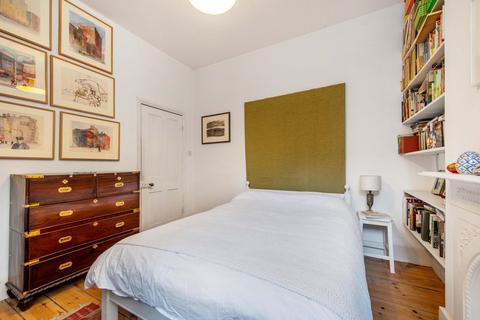 75 Columbia Road, London, E2 7RG