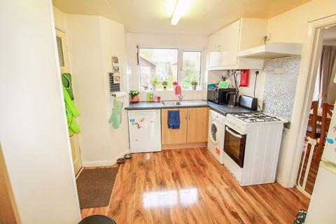 116 Ockleys Mead, Godstone, RH9 8BA