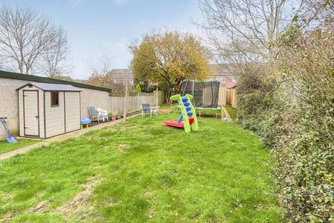 116 Ockleys Mead, Godstone, RH9 8BA