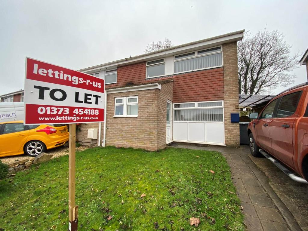Leighton Park Road, Westbury, Wiltshire 3 bed house £950 pcm (£219 pw)