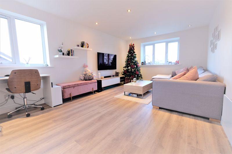 Kirkstile Place, Clifton, Swinton, Manchester 2 bed apartment £120,000